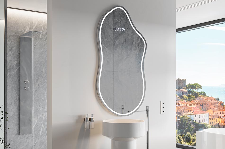 Oregelbundet spegel med mjukt omgivningsbelysning för eleganta interiörer | ARTFORMA