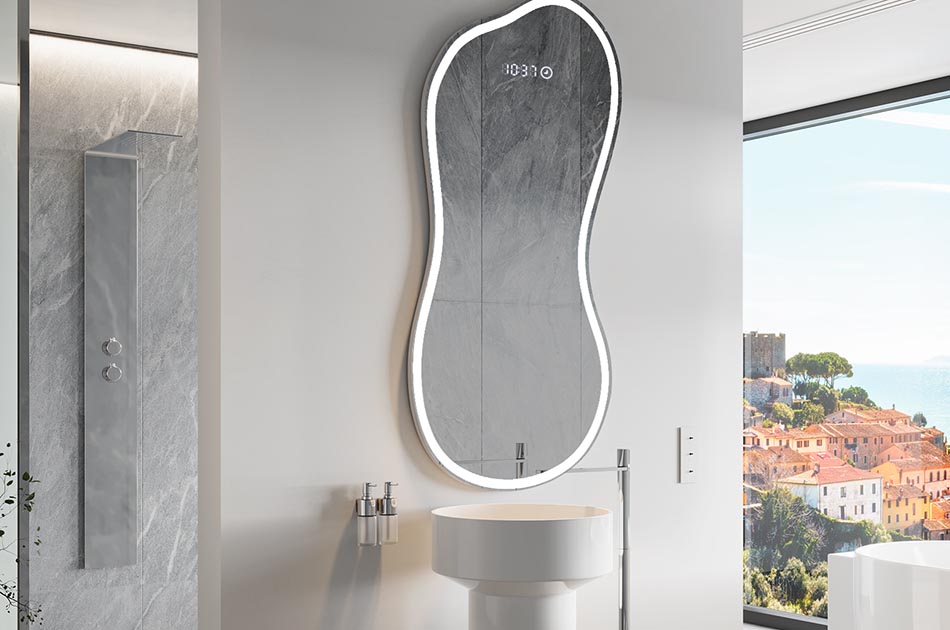 Oregelbundet spegel med mjukt omgivningsbelysning för eleganta interiörer | ARTFORMA