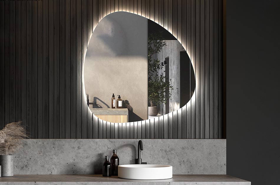 Oregelbundet spegel med mjukt omgivningsbelysning för eleganta interiörer | ARTFORMA