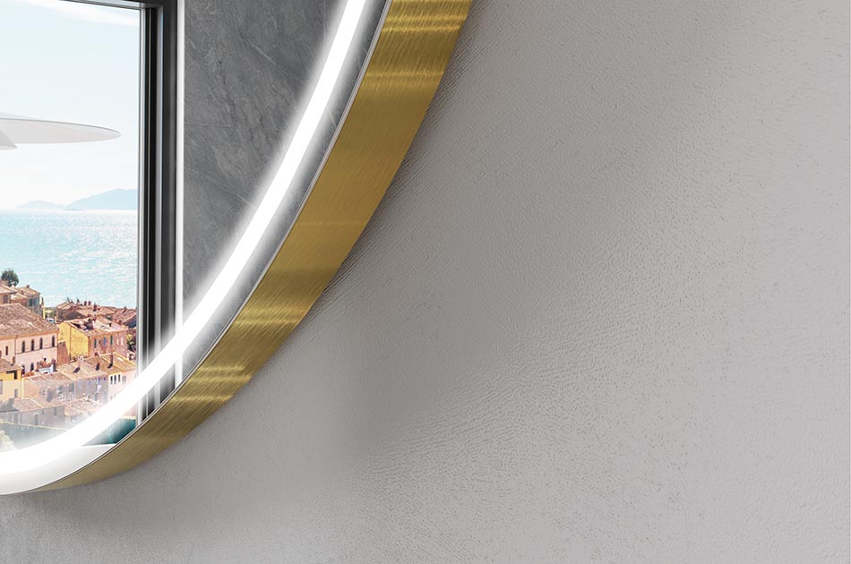 Smart spegel i oregelbunden form, perfekt för det moderna badrummet | ARTFORMA