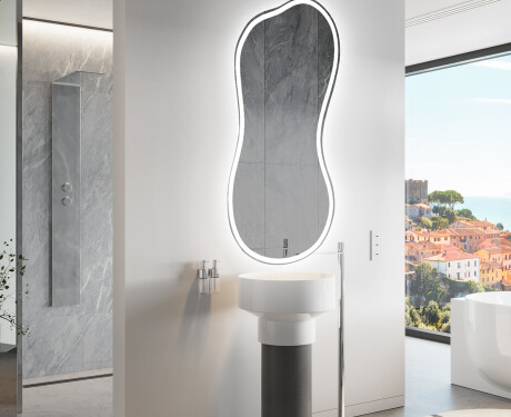 LED Badrumsspegel med oregelbunden form K222