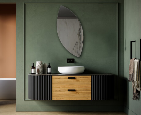 Oregelbunden vertikal väggspeglar L214