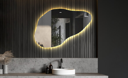 Asymmetrisk spegel med belysning L157