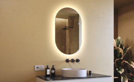 Badrumsspegel med LED 50x80cm med kallt LED-ljus 7000K, varmt ljus 3000K eller neutralt ljus 4500K